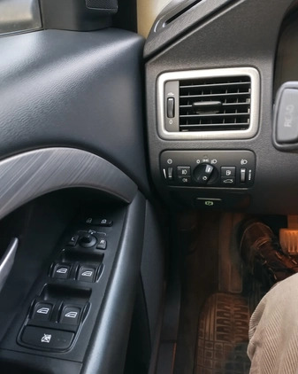 Volvo V70 cena 24600 przebieg: 287400, rok produkcji 2009 z Opole małe 79